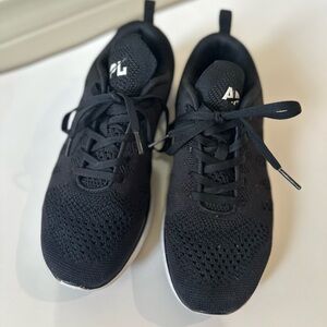 Women’s APL black white great condition!!!